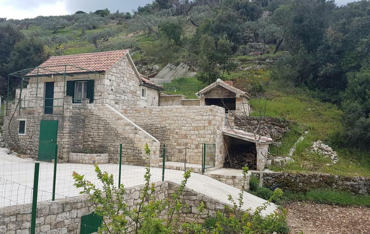 Secluded Holiday House Postira, Brac - 17571 Villa Buitenkant foto